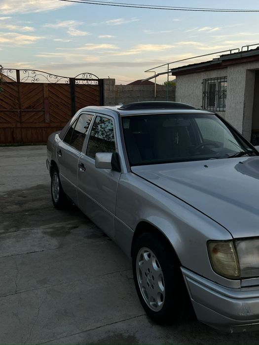 Mercedes-Benz w124