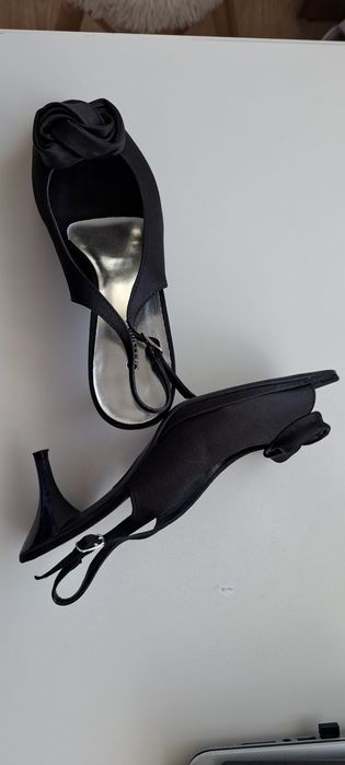 Официални черни обувки