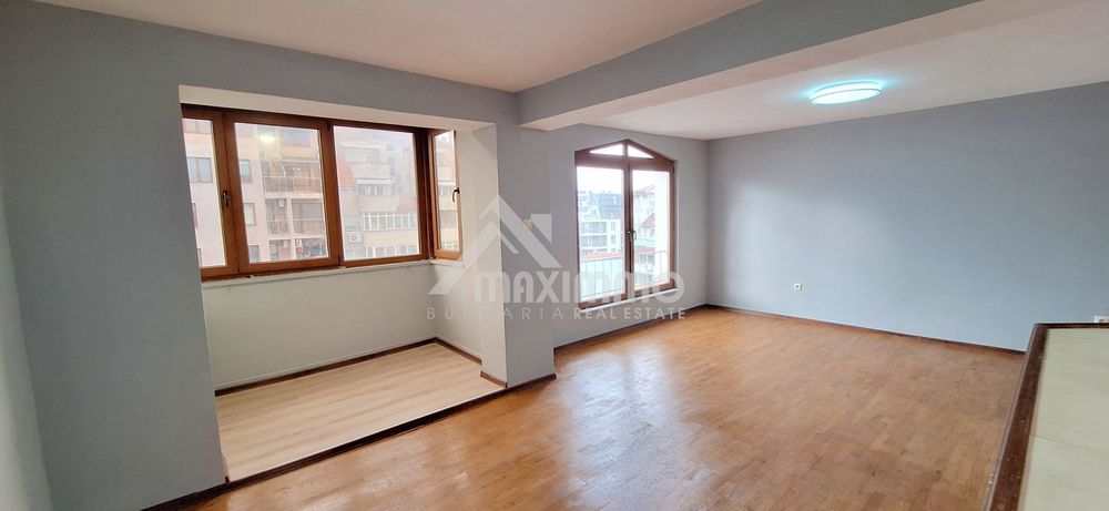 Продава се Двустаен апартамент в Варна, Зимно кино Тракия - 64 кв.м за 1067 €/кв.м - Снимка #4