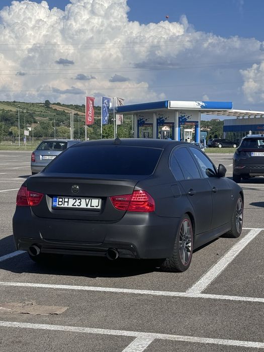 Vând BMW E90 LCI 320d