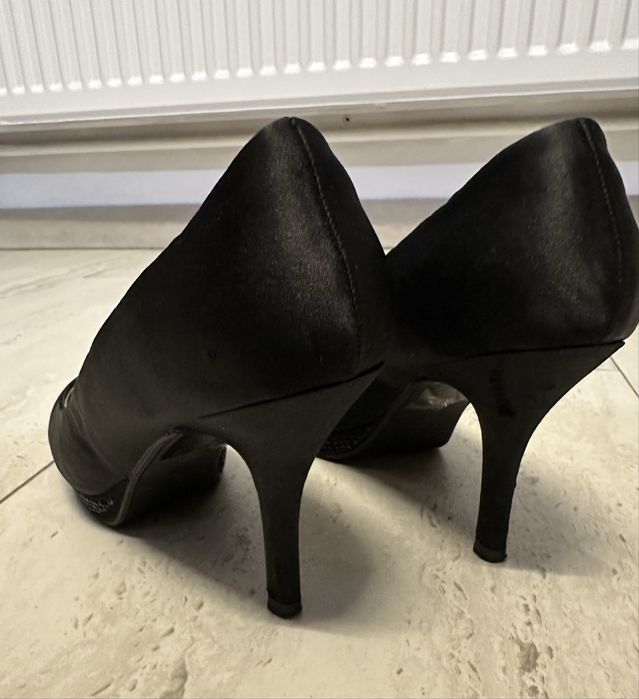 Pantofi stiletto negri din satin, mărimea 35, toc 9 cm