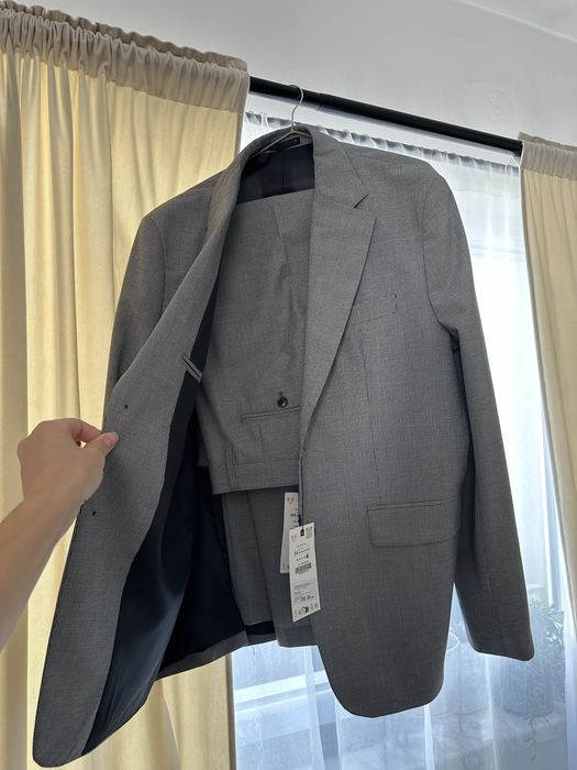 Costum zara Man L nou