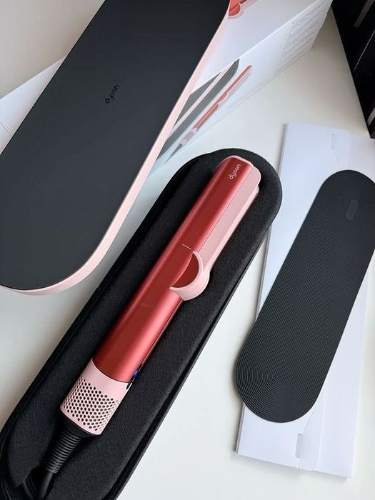 Dyson Airstrait — выпрямитель для волос