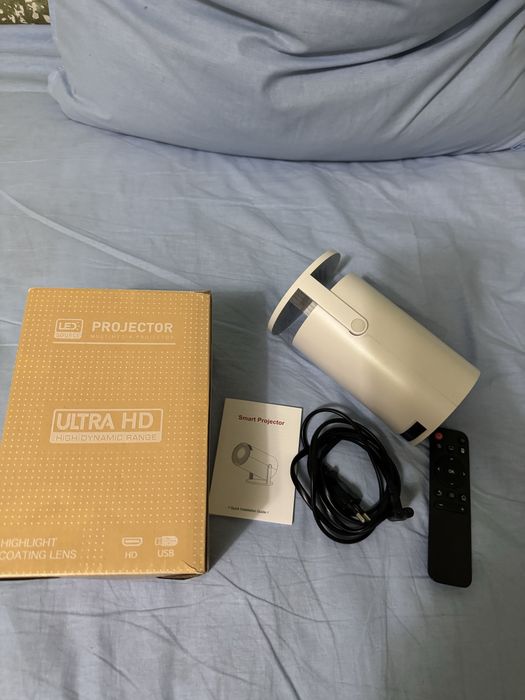 LED Projector — яъни мини проектор / мультимедиа проектор.