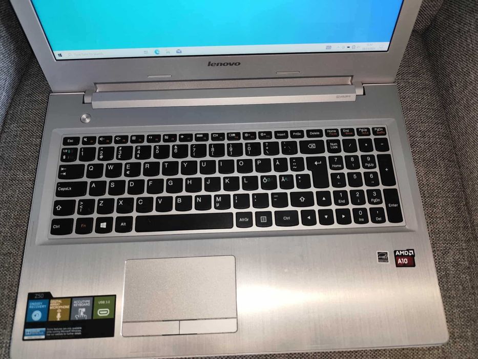 Laptop Lenovo Z50-75, AMD, 8Gb Ram, ssd120Gb, Garantie! Schimburi!