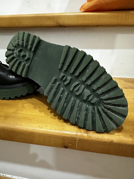 Продам кожанные ботинки.