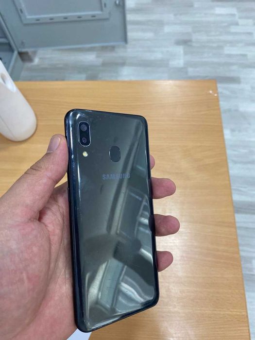 Samsung Galaxy A20