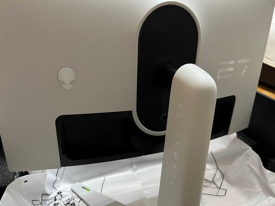 Monitor Alienware AW2723DF 2K 280Hz 27" nou