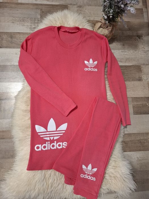 Дамски екипчета дра броя