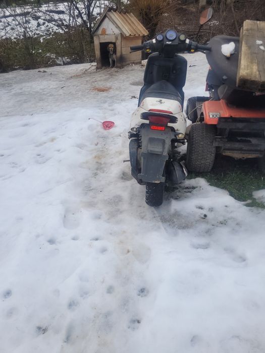 Vând  scuter malaguti