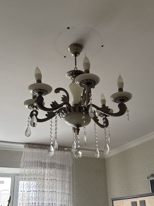 Люстра в зал на 6 ламп