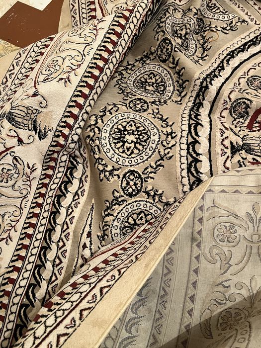 Ковер 3/4 в хорошем состояний