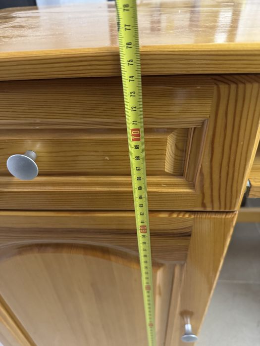 Бюро от естествено дърво компактно