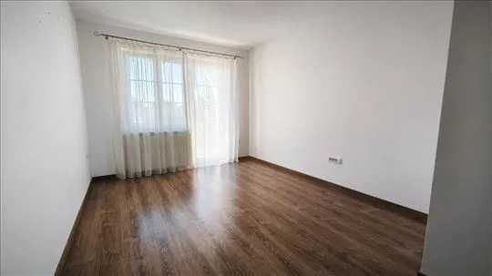 Дава се под наем Тристаен апартамент в София, Център - 90 кв.м за 550 € - Снимка #2