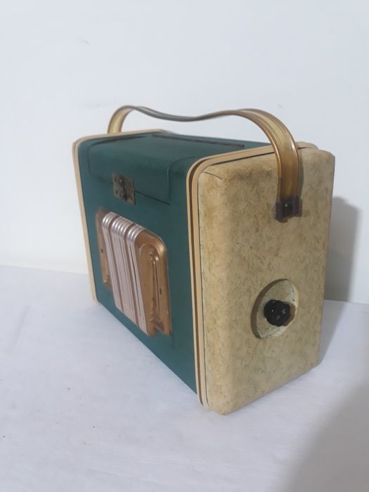 Aparat de radio vechi, de colectie