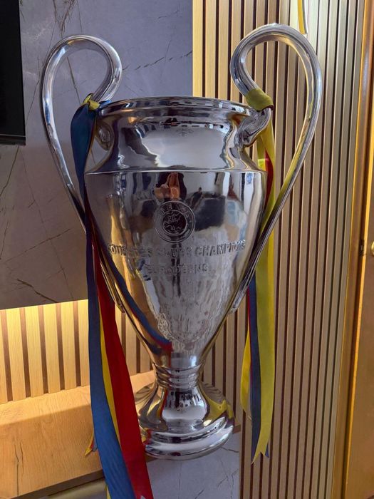 Кубоктар сатылады. Продаётся Кубки