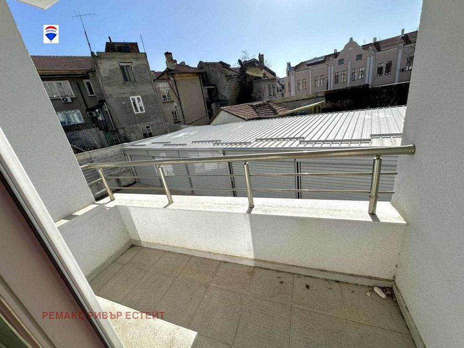 Продава се Тристаен апартамент в Русе, Център - 134 кв.м за 784 €/кв.м - Снимка #7