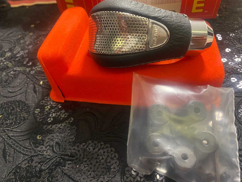 Спортни топки за скоростен лост МОМО, Италия