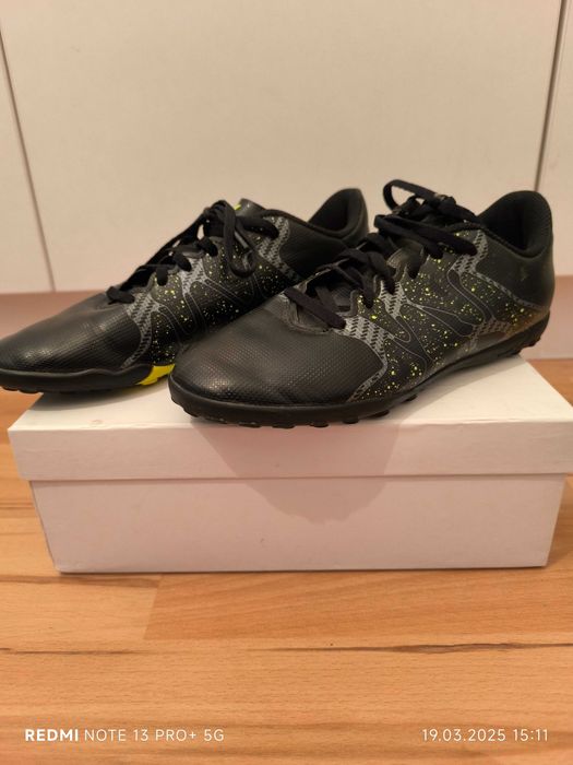 Футболни обувки на Adidas