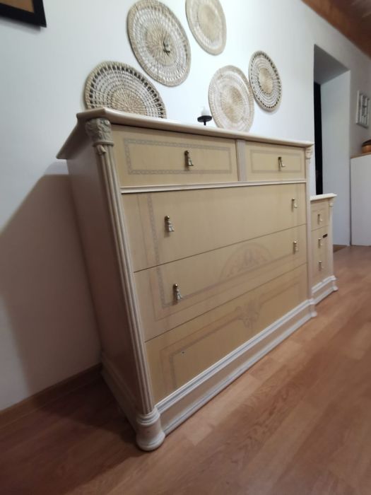 Vand Canapea cu fotolii rustice ,antik,cu brate din stejar si 2 comode