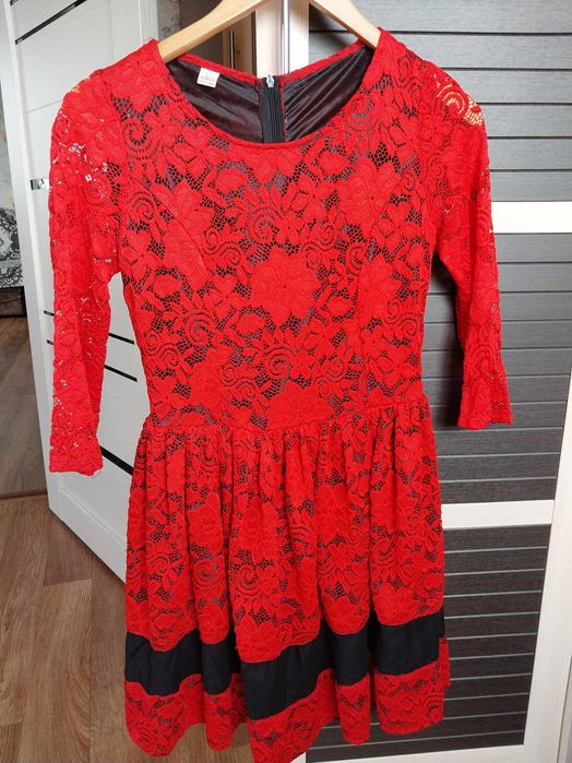 Продам   платья.