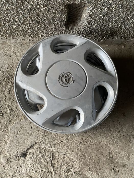 Камри колпак сатылады дискасымен