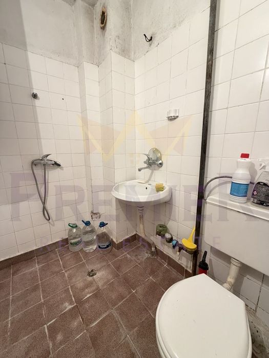 Продава се Двустаен апартамент в Варна, Погреби - 50 кв.м за 2100 €/кв.м - Снимка #5