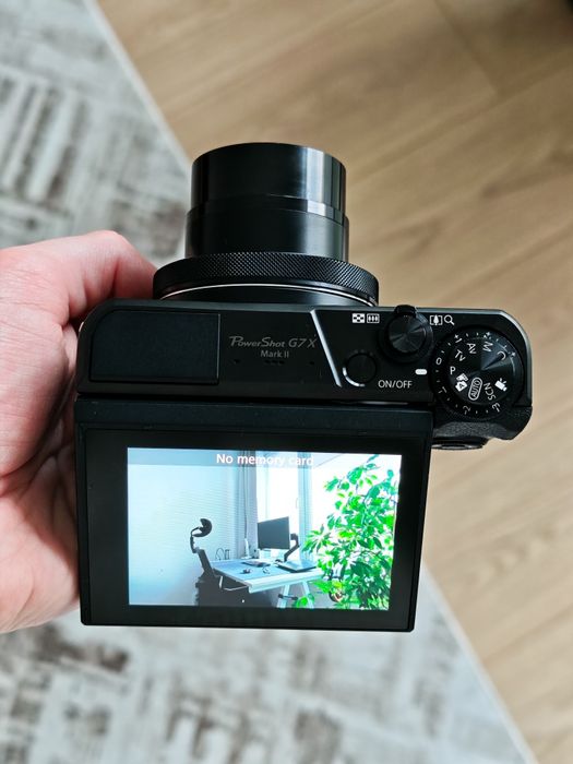 Canon G7X Mark II