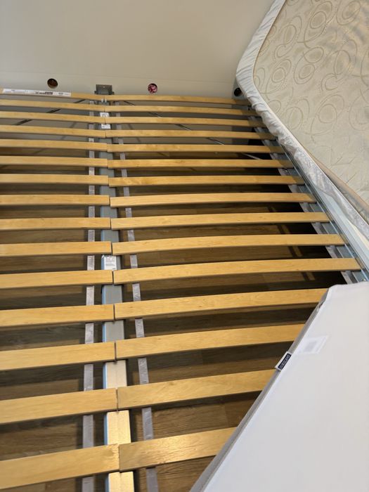 Pat Ikea Malm 160x200 + somniere + bara sustinere