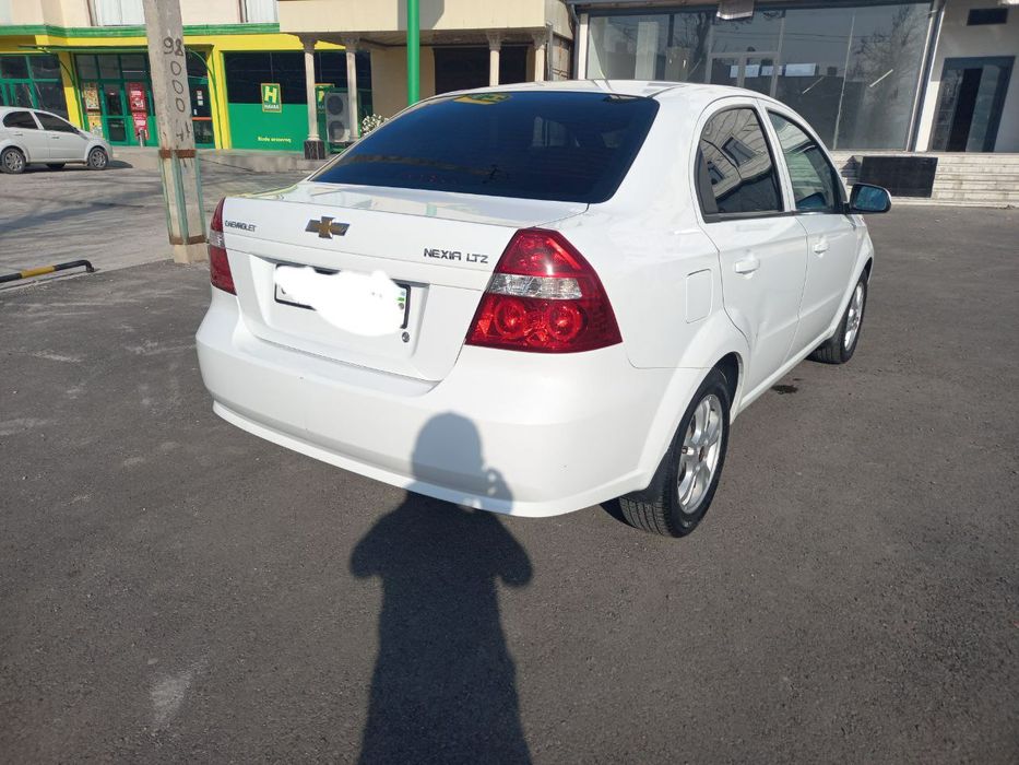 Нексия 3 машинаси сотилади