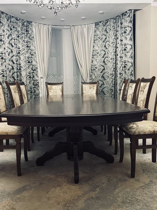 Стол для гостиной