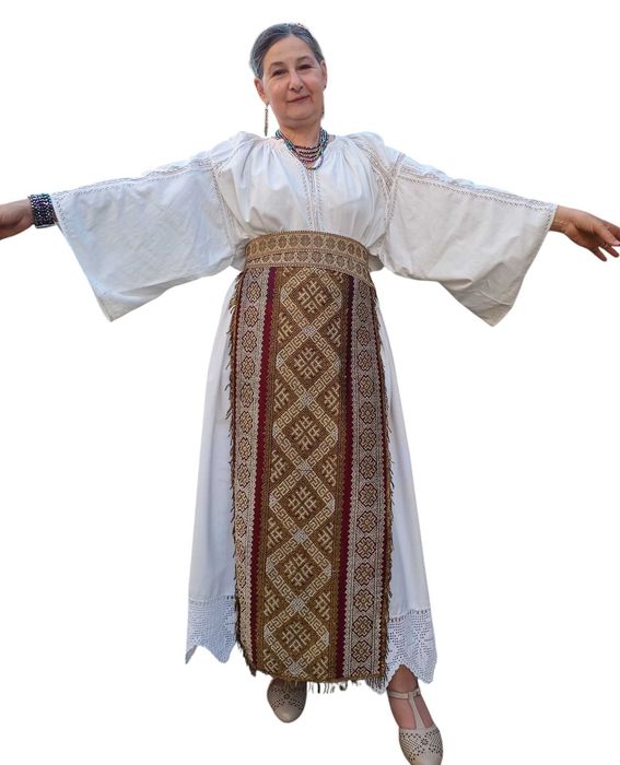 Costume populare autentice de inchiriat (de mireasa)