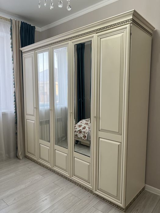 Продам Спальный гарнитур