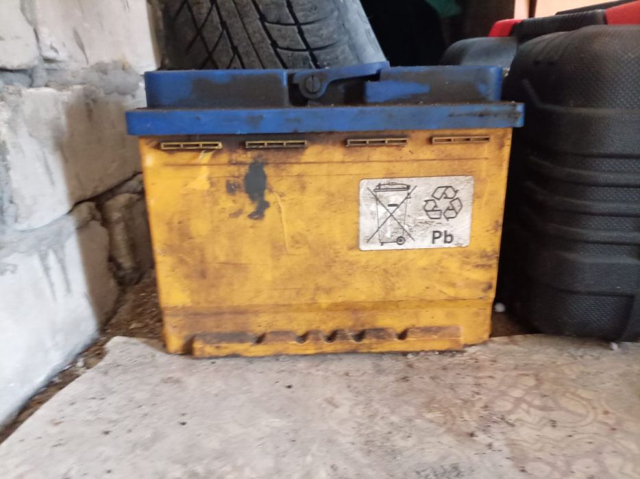 Продам ауккумулятор для машин