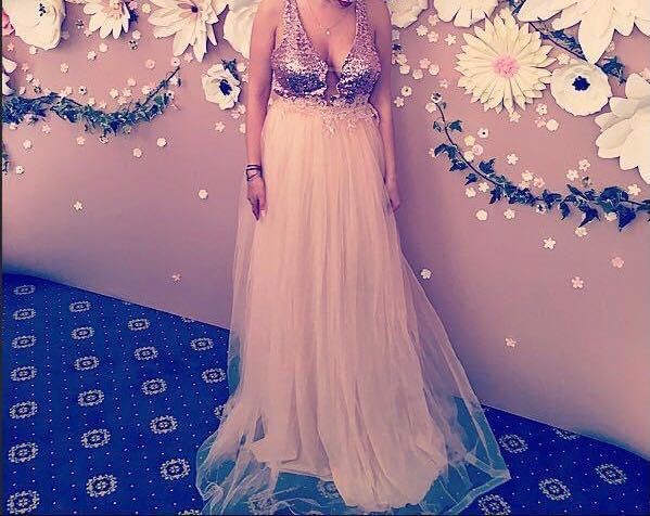 Rochie de seara cu paiete si tiul