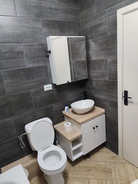 Închiriez apartament 35mp