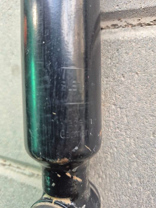 Амортизаторы  Мерседес  w210