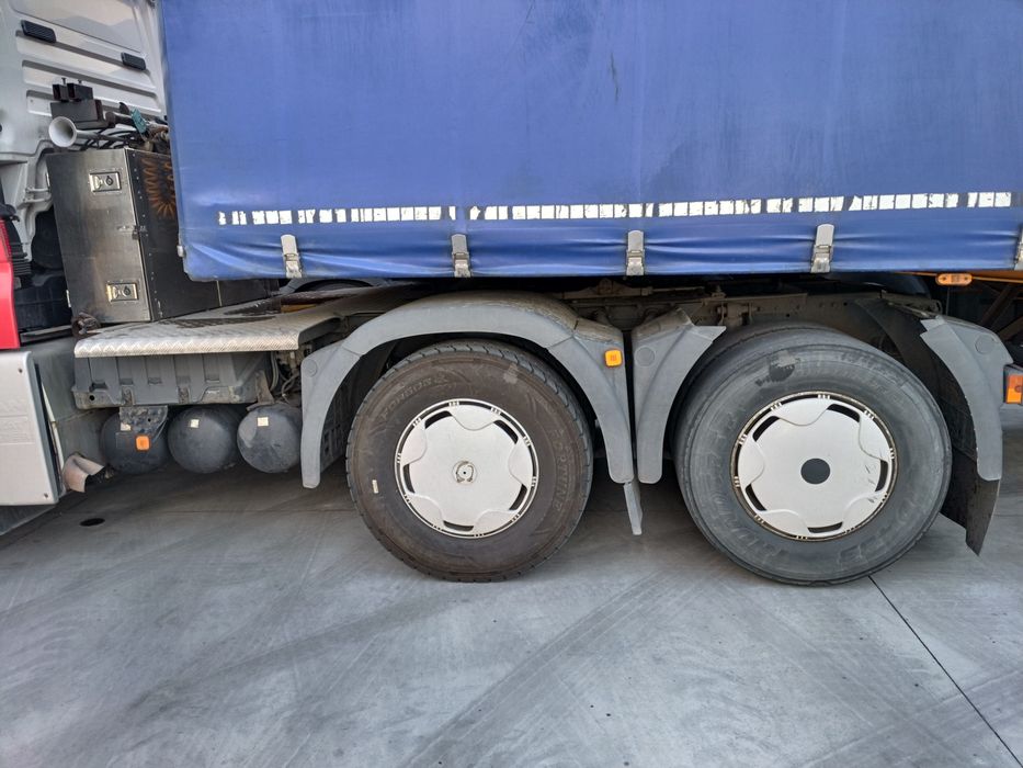 MAN 480 XXL Cap tractor 3 axe și Remorca cu canal