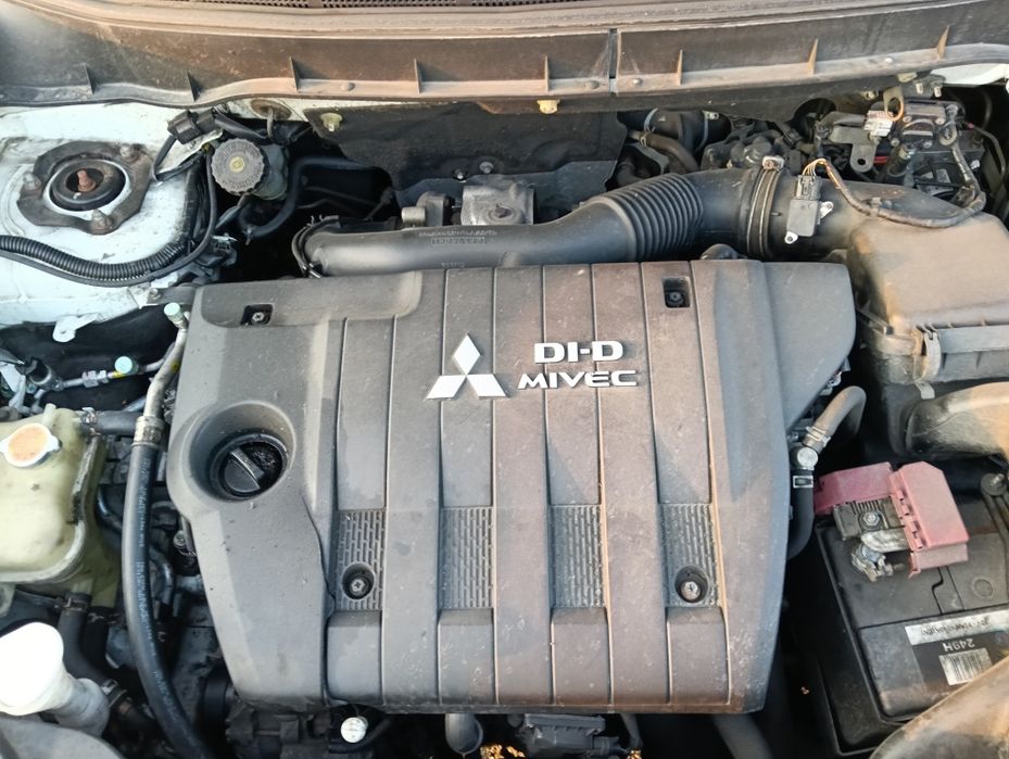 Dezmembrez Mitsubishi ASX Motor 1.8 Diesel 150 cp Manuala