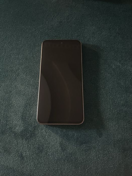 Samsung Galaxy A36 5g 8GB RAM 256GB stare foarte buna folosit aproximativ o luna. Telefonul functioneaza perfect fara niciun fel de problema.