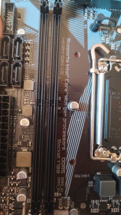 Placa de baza gigabyte H10M S2H V2
