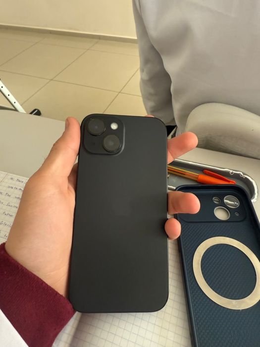 Срочно продам iPhone 15/128гб