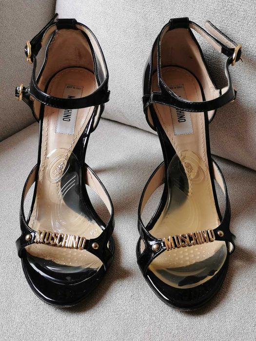 Обувки сандали Moschino 36