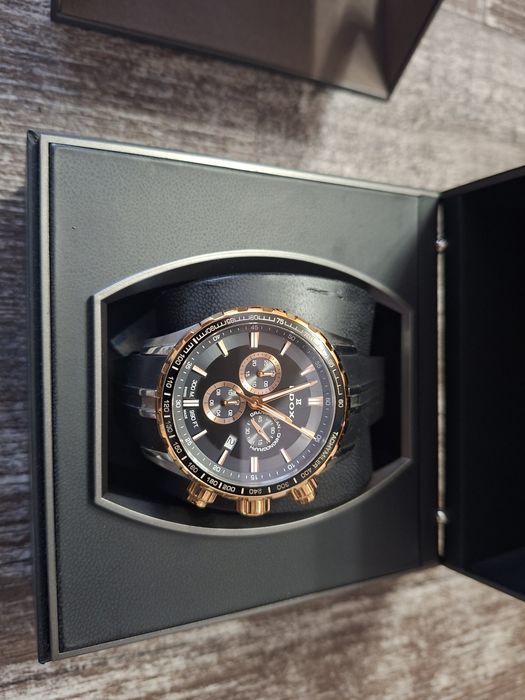Часовник EDOX като нов!
