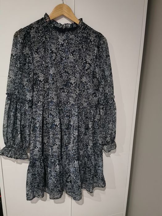 Дамски рокли различни модели