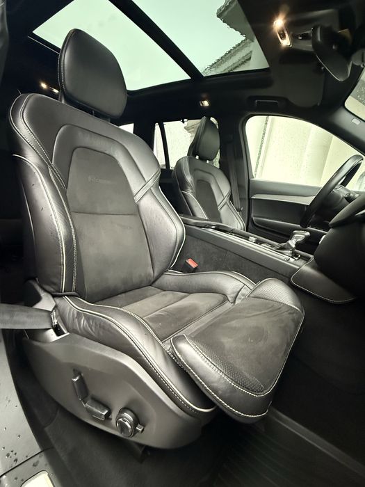 Volvo XC60 R Design D5 AWD Full Option! Garantie 12 Luni!