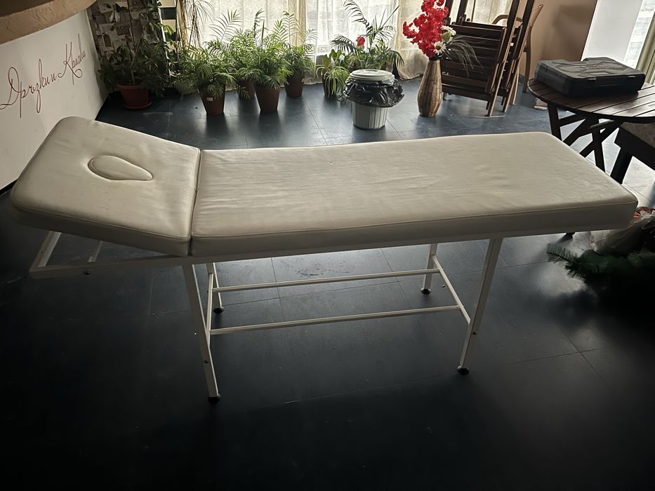 Козметична кушетка