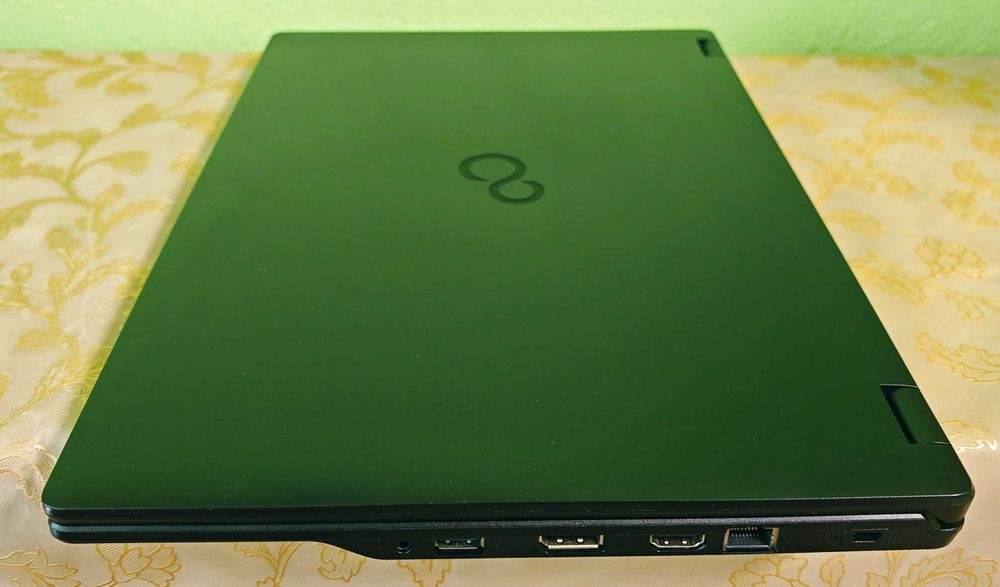 Fujitsu Lifebook E5511/Intel Core i7-1165G7/16GB RAM/512GB SSD NVMe/Iris Xe Graphics/15.6 Full HD IPS