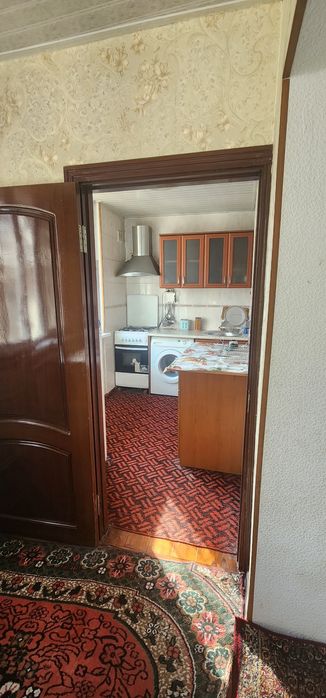 Адрес г Ташкент Яккасарой район улица Ш Руставели кирпичный дом 3этаж