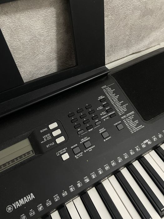 Продам Срочно Yamaha PSR E363